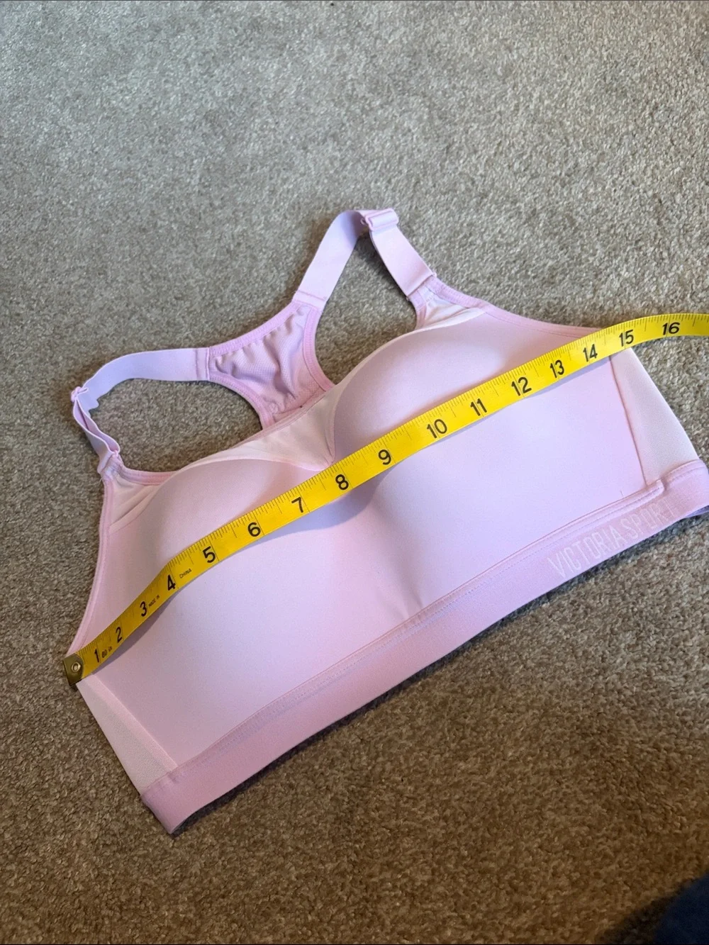 Victoria's Secret Incredible Lightweight Max Sports Bra size 34d